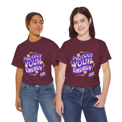 T-shirt con scritta "Protect your energy"