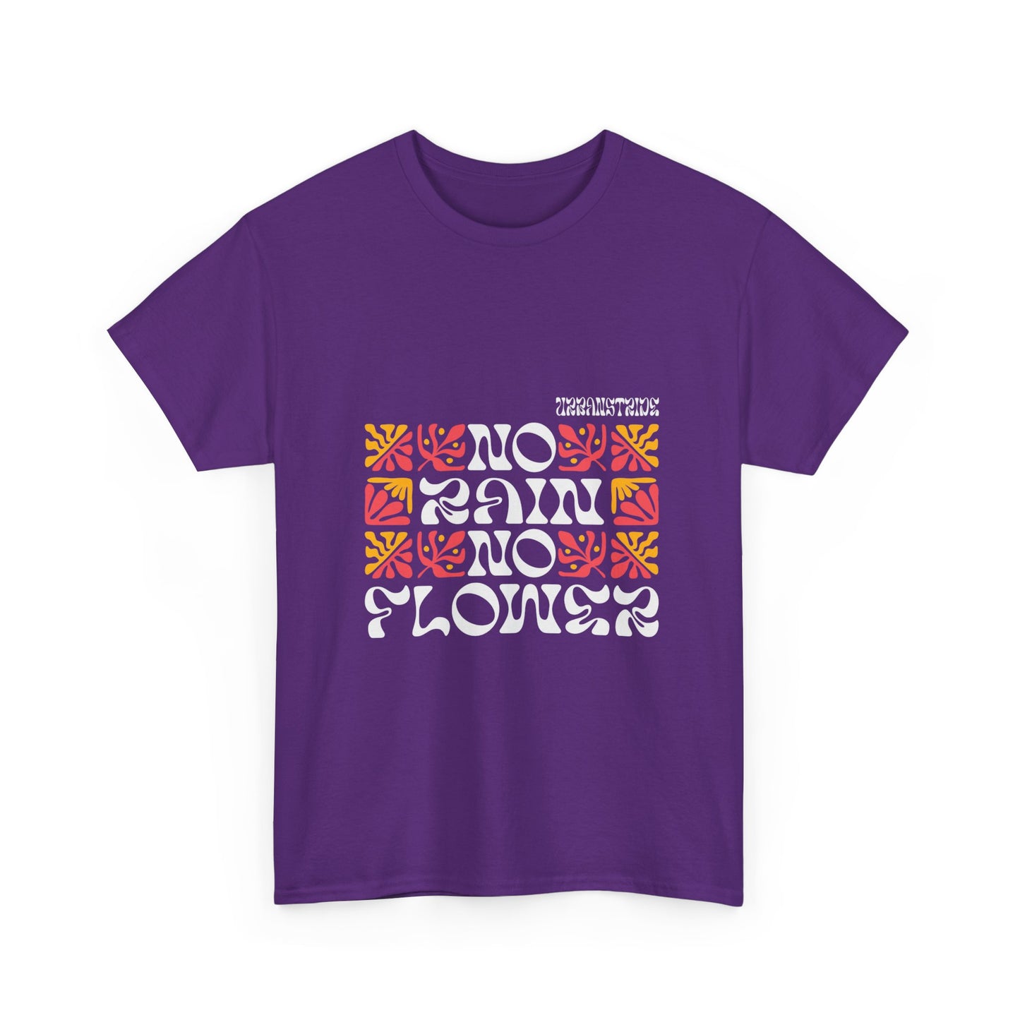 T-shirt con scritta "No rain no flowers"