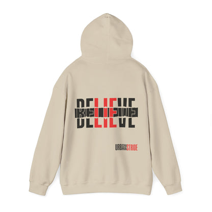 Felpa con scritta "Believe"