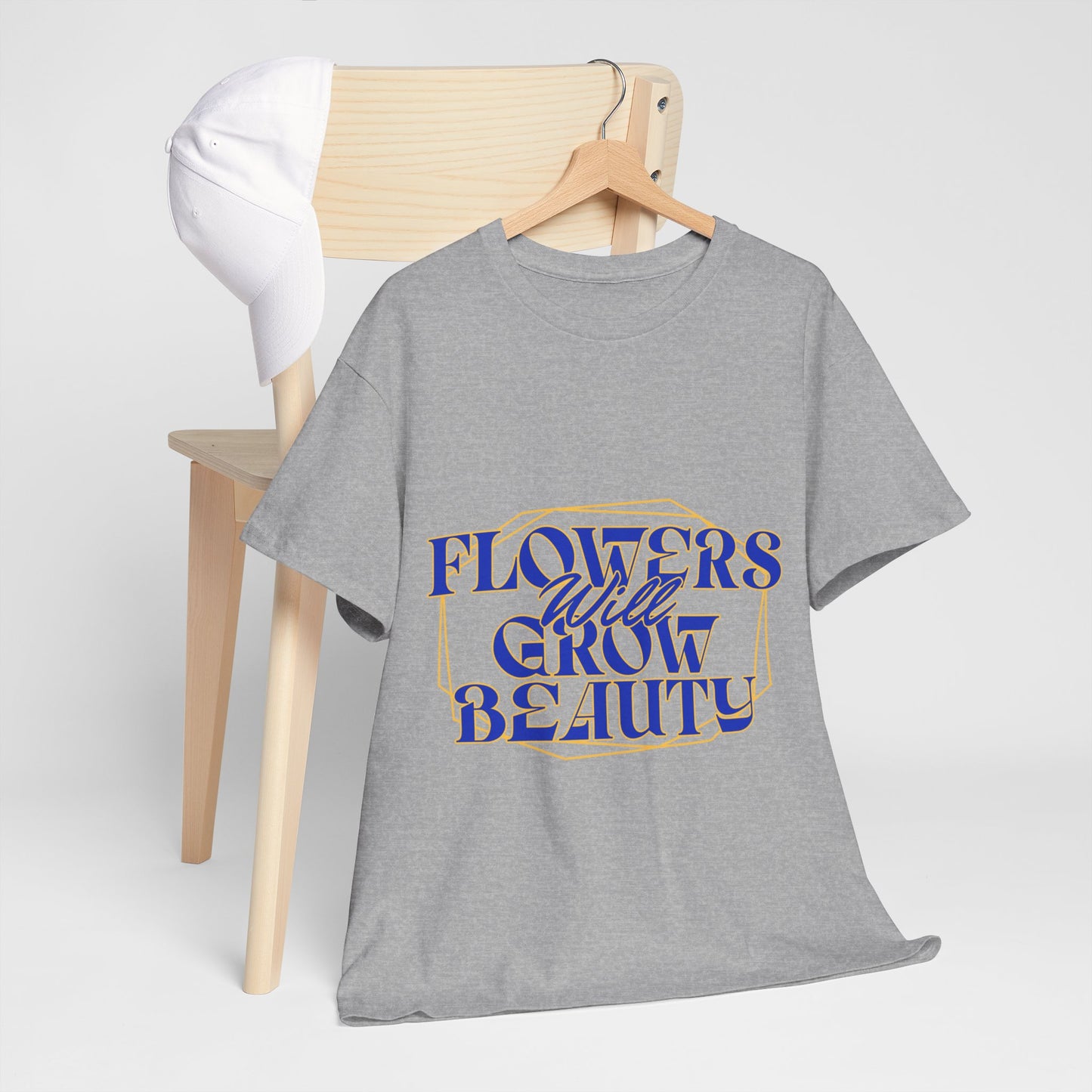 T-shirt con scritta "Flowers will growth beauty"