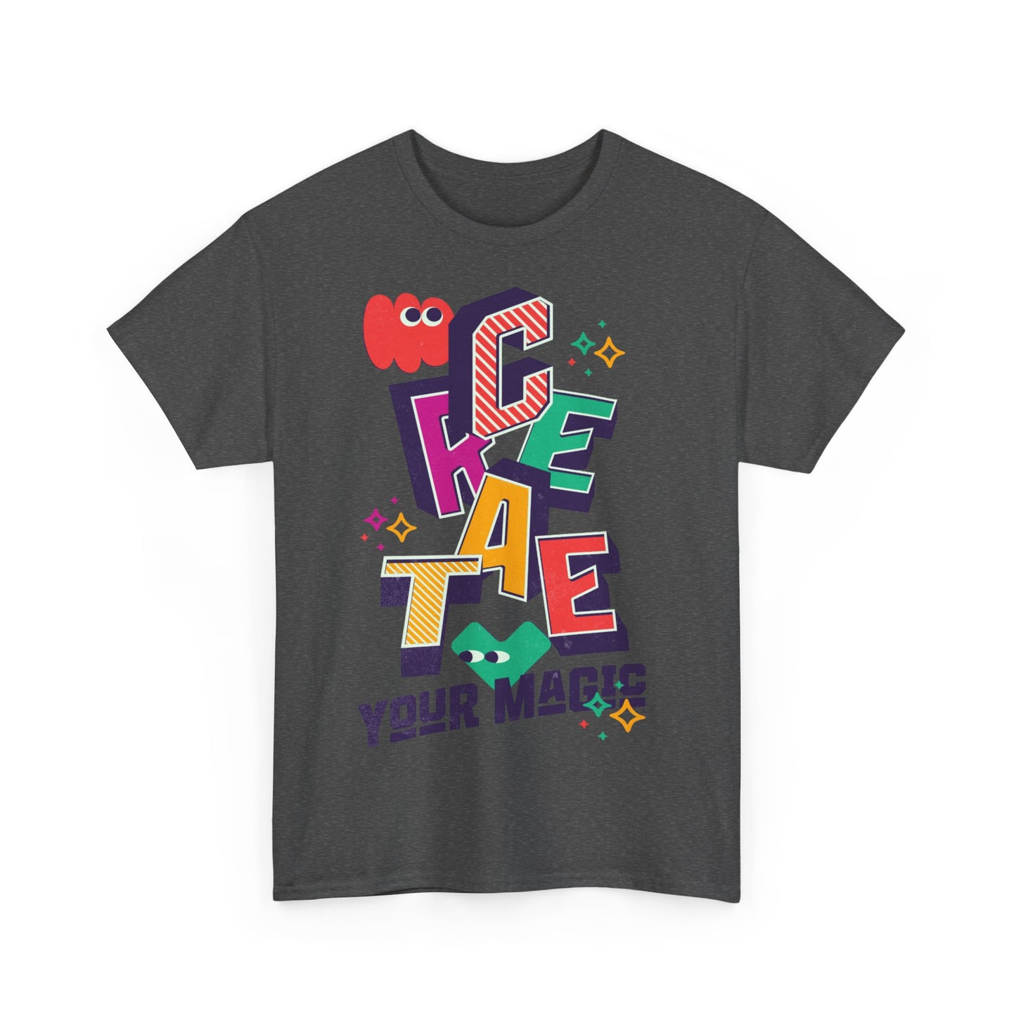 T-shirt con scritta "Create your magic"