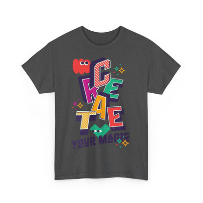 T-shirt con scritta "Create your magic"