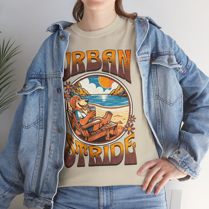 T-shirt con scritta "Urbanstride" e cane