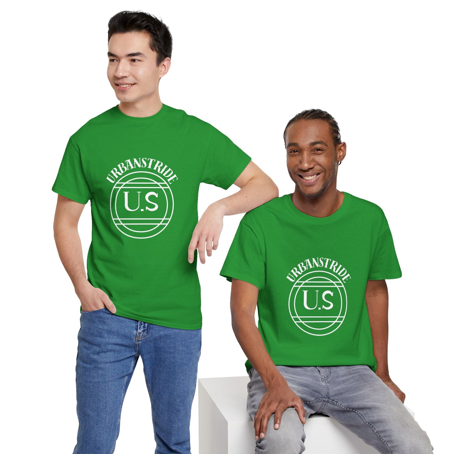 T-shirt con scritta "urbanstride" centrale