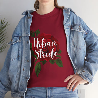 T-shirt con scritta "UrbanStride Vintage Flower