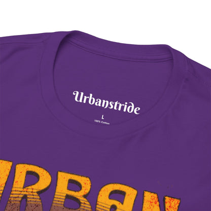 T-shirt con scritta "Urbanstride" e cane