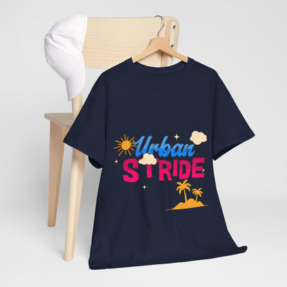 T-shirt con scritta "Urbanstride"al mare