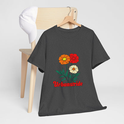 T-shirt con rappresentazione di fiori e scritta "Urbanstride"
