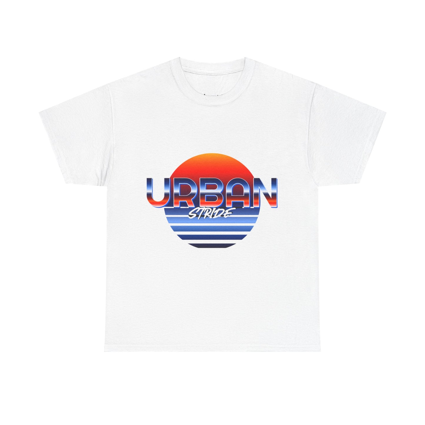 T-shirt con scritta "urbanstride" soleggiata
