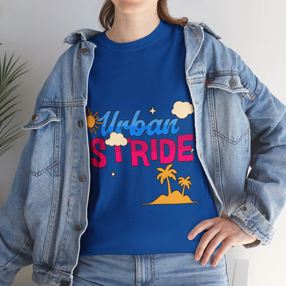 T-shirt con scritta "Urbanstride"al mare