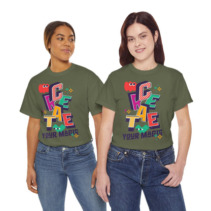 T-shirt con scritta "Create your magic"