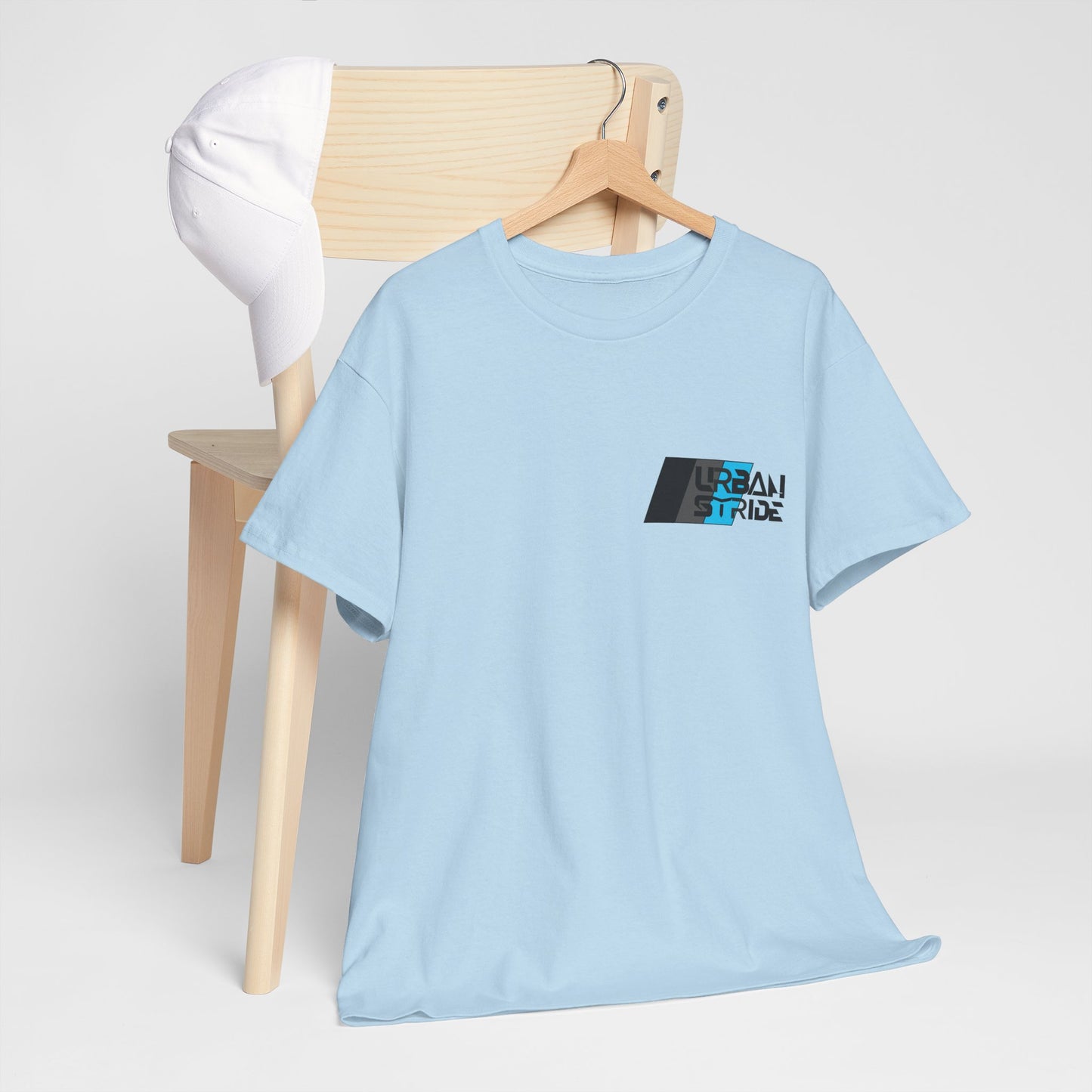 T-shirt con scritta "urbanstride " stile sportivo
