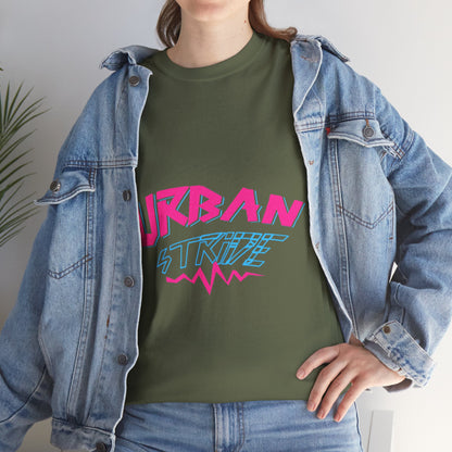 T-shirt con scritta "UrbanStride Neon Pulse"