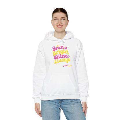 Felpa con scritta "Smile bright shine always"