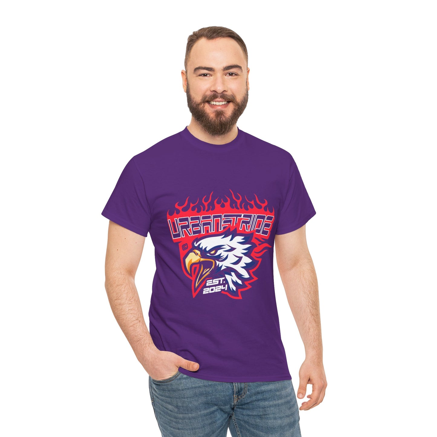 T-shirt con scritta "Urbanstride" e aquila