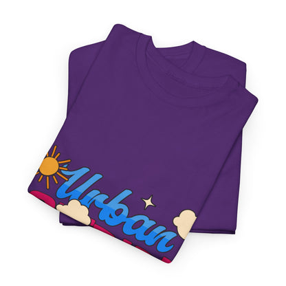 T-shirt con scritta "Urbanstride"al mare