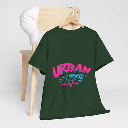 T-shirt con scritta "UrbanStride Neon Pulse"