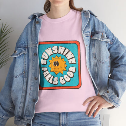 T-shirt con scritta "Sunshine feel good"