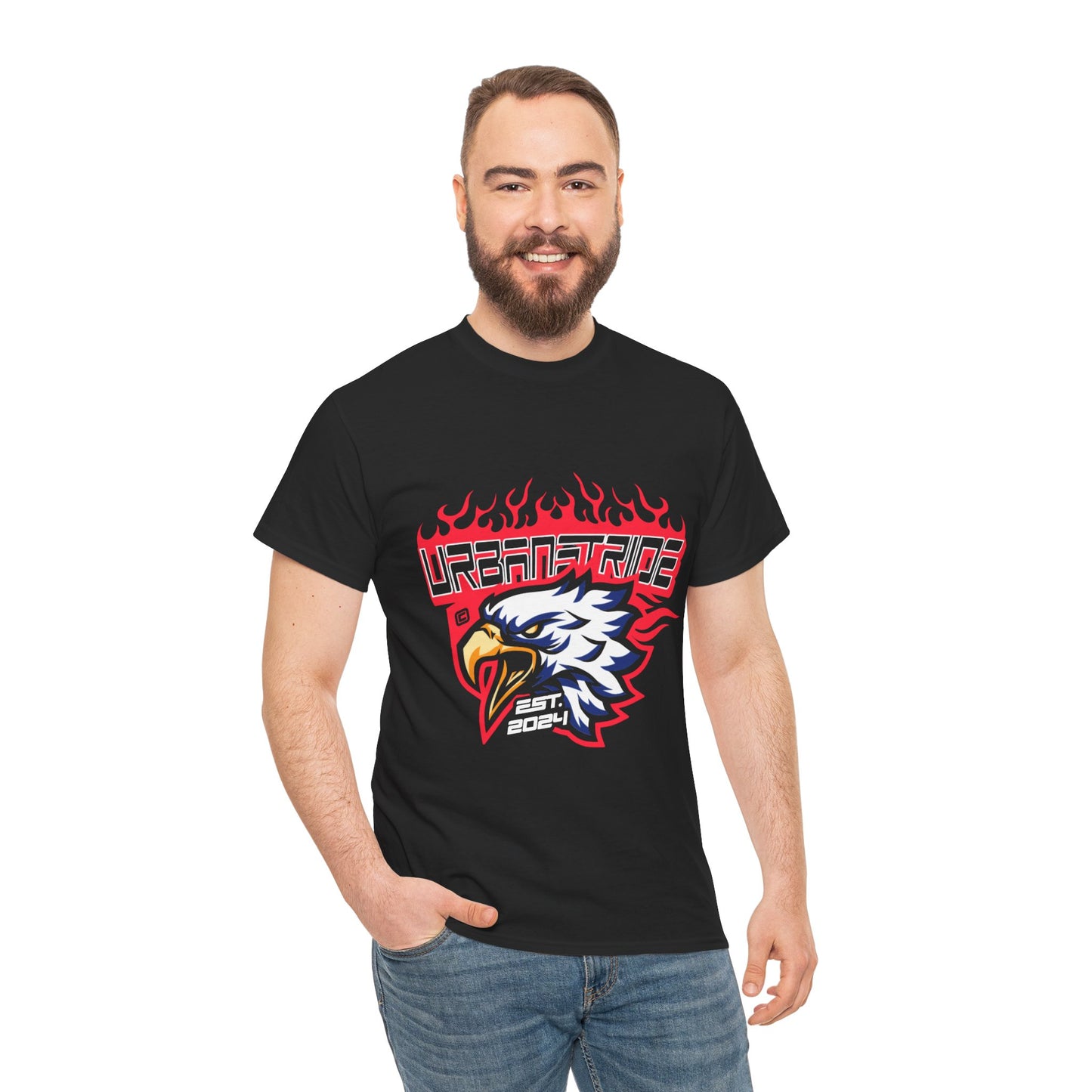 T-shirt con scritta "Urbanstride" e aquila