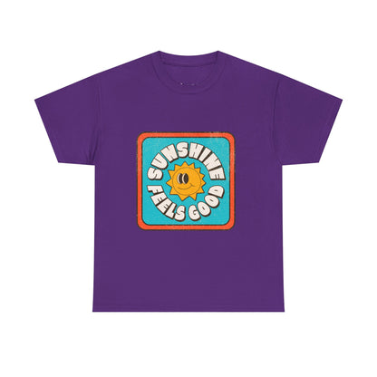T-shirt con scritta "Sunshine feel good"