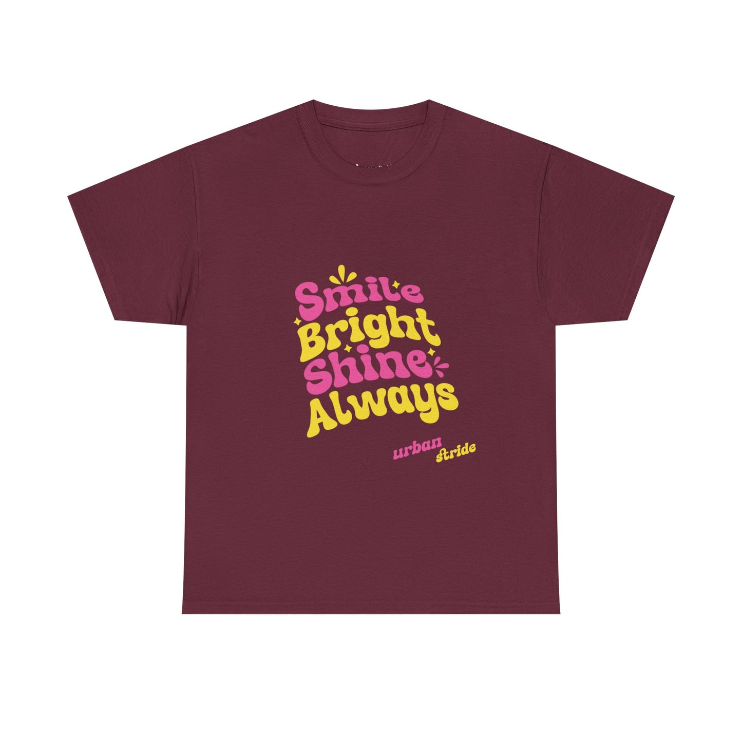 T-shirt con scritta "Smile bright shine always"