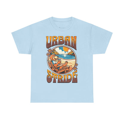 T-shirt con scritta "Urbanstride" e cane