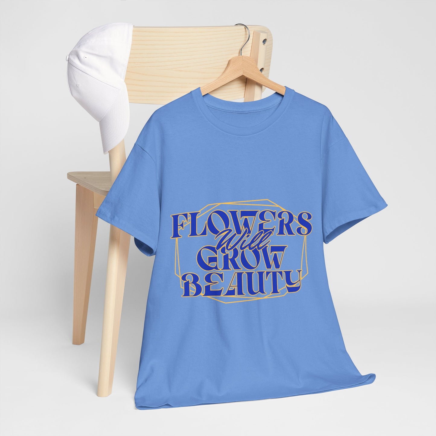 T-shirt con scritta "Flowers will growth beauty"