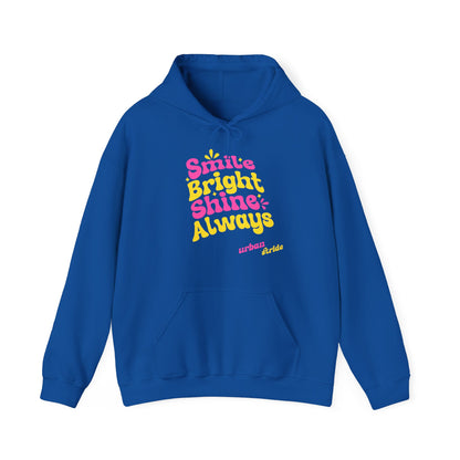 Felpa con scritta "Smile bright shine always"