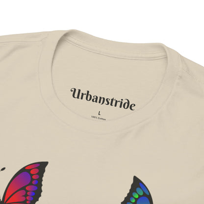 T-shirt con scritta "UrbanStride Butterfly Vibes