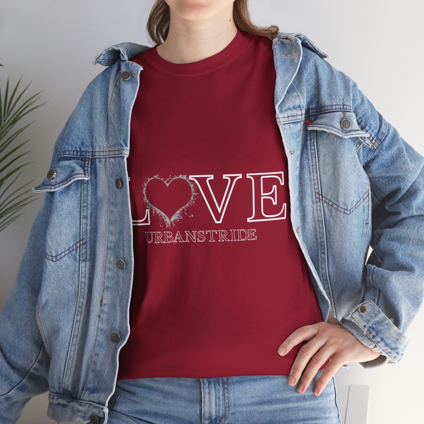 T-shirt con scritta “LOVE urbanstride"