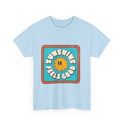 T-shirt con scritta "Sunshine feel good"