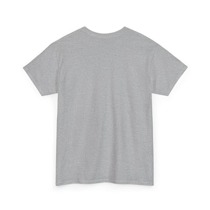 T-shirt con scritta "Urbanstride"al mare