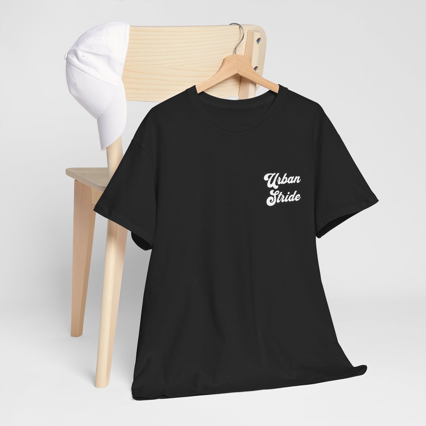 T-shirt con scritta "urbanstride " stile firma