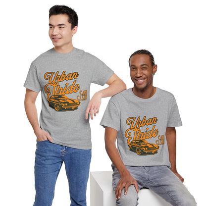 T-shirt con scritta "Urbanstride car club"