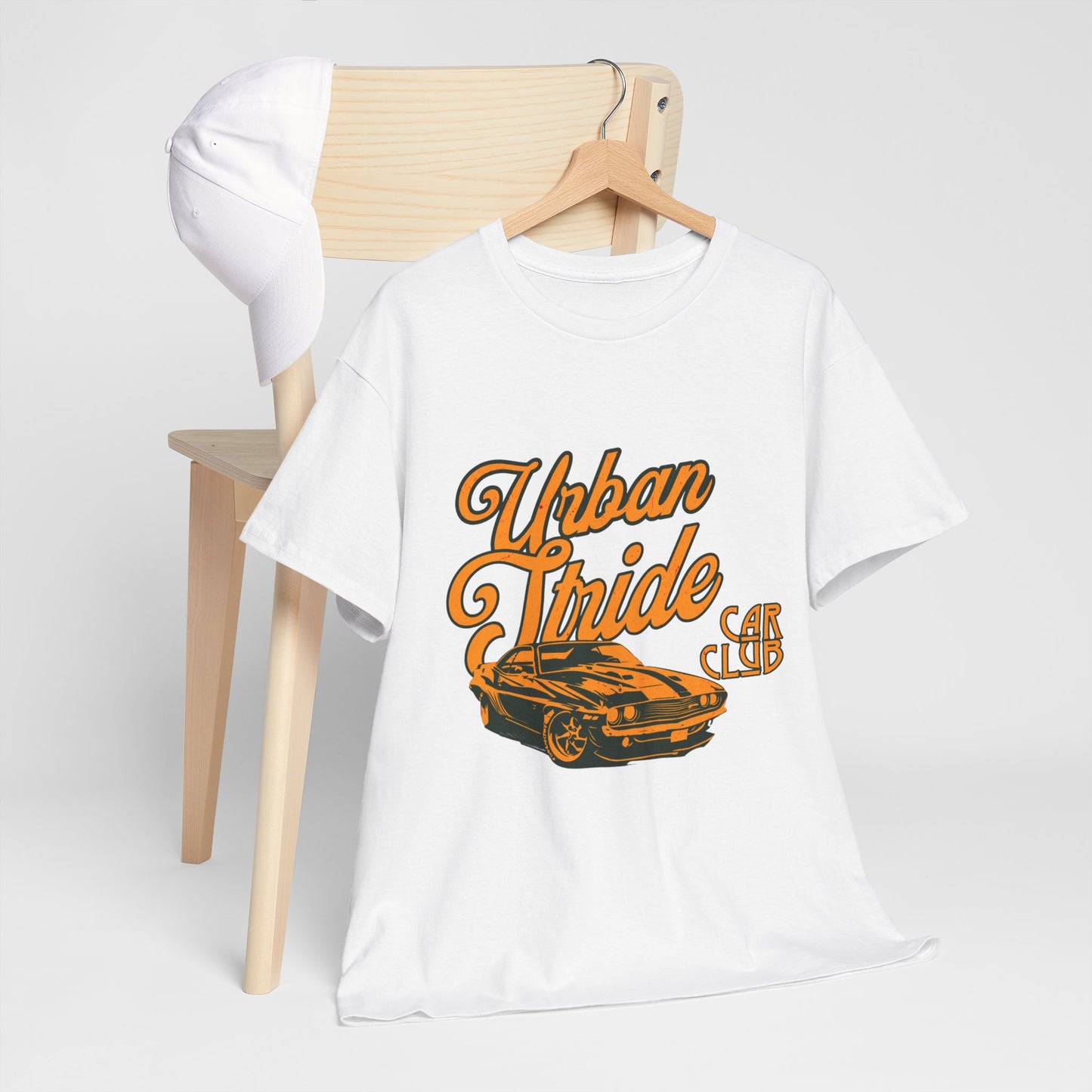 T-shirt con scritta "Urbanstride car club"