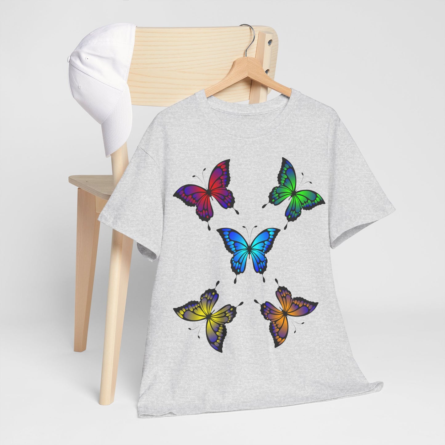 T-shirt con scritta "UrbanStride Butterfly Vibes