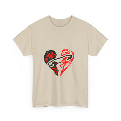 T-shirt con disegno cuore spezzato