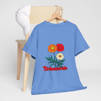 T-shirt con rappresentazione di fiori e scritta "Urbanstride"