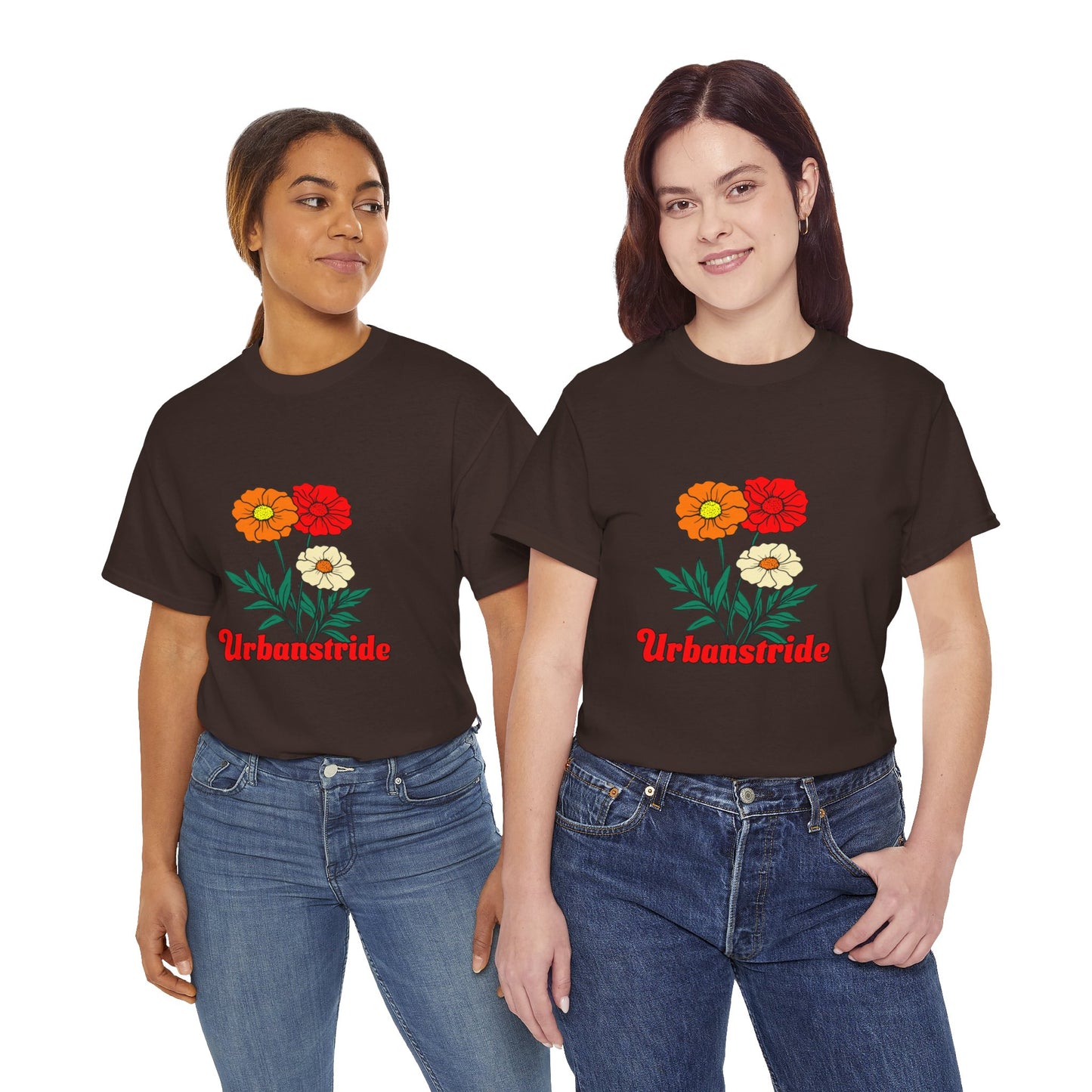 T-shirt con rappresentazione di fiori e scritta "Urbanstride"