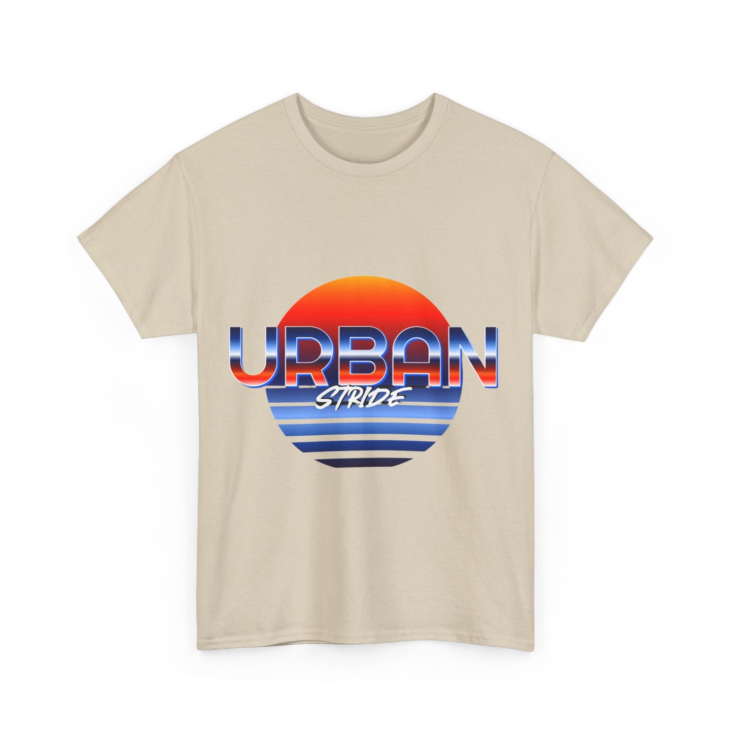 T-shirt con scritta "urbanstride" soleggiata