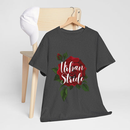 T-shirt con scritta "UrbanStride Vintage Flower