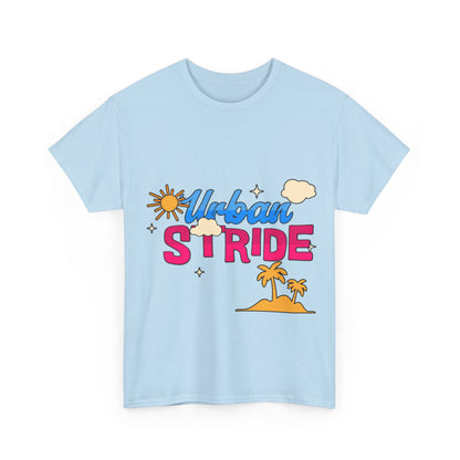 T-shirt con scritta "Urbanstride"al mare