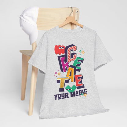T-shirt con scritta "Create your magic"