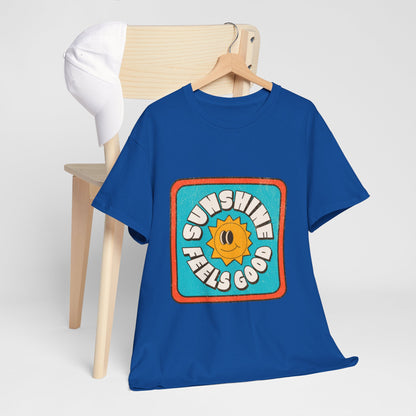 T-shirt con scritta "Sunshine feel good"