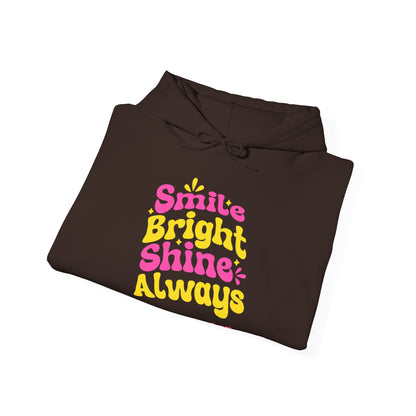 Felpa con scritta "Smile bright shine always"