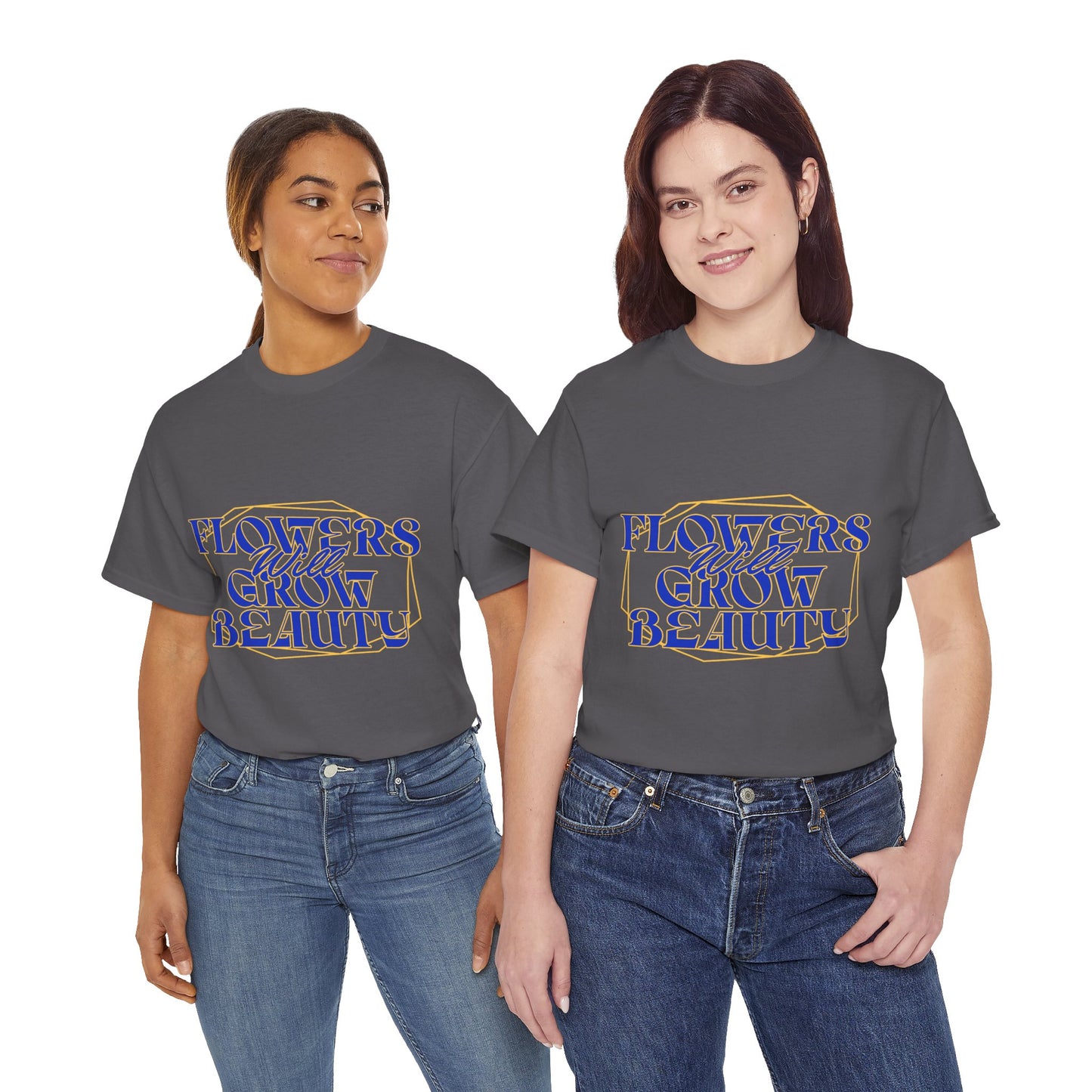 T-shirt con scritta "Flowers will growth beauty"