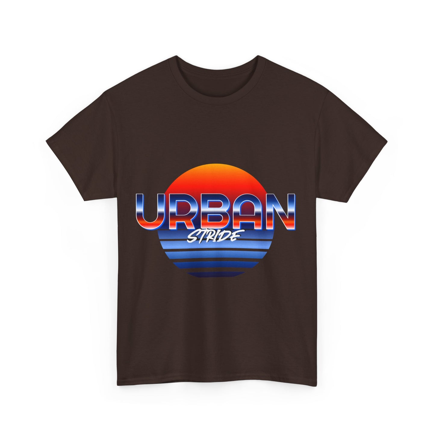 T-shirt con scritta "urbanstride" soleggiata