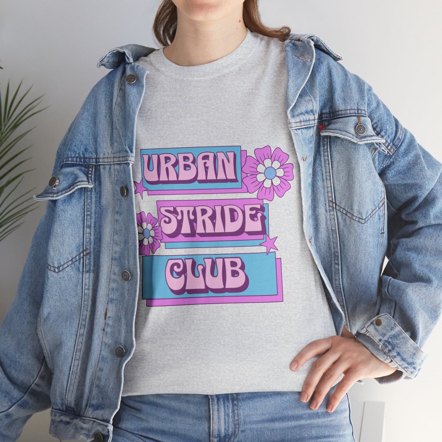 T-shirt con scritta "Urbanstride club"