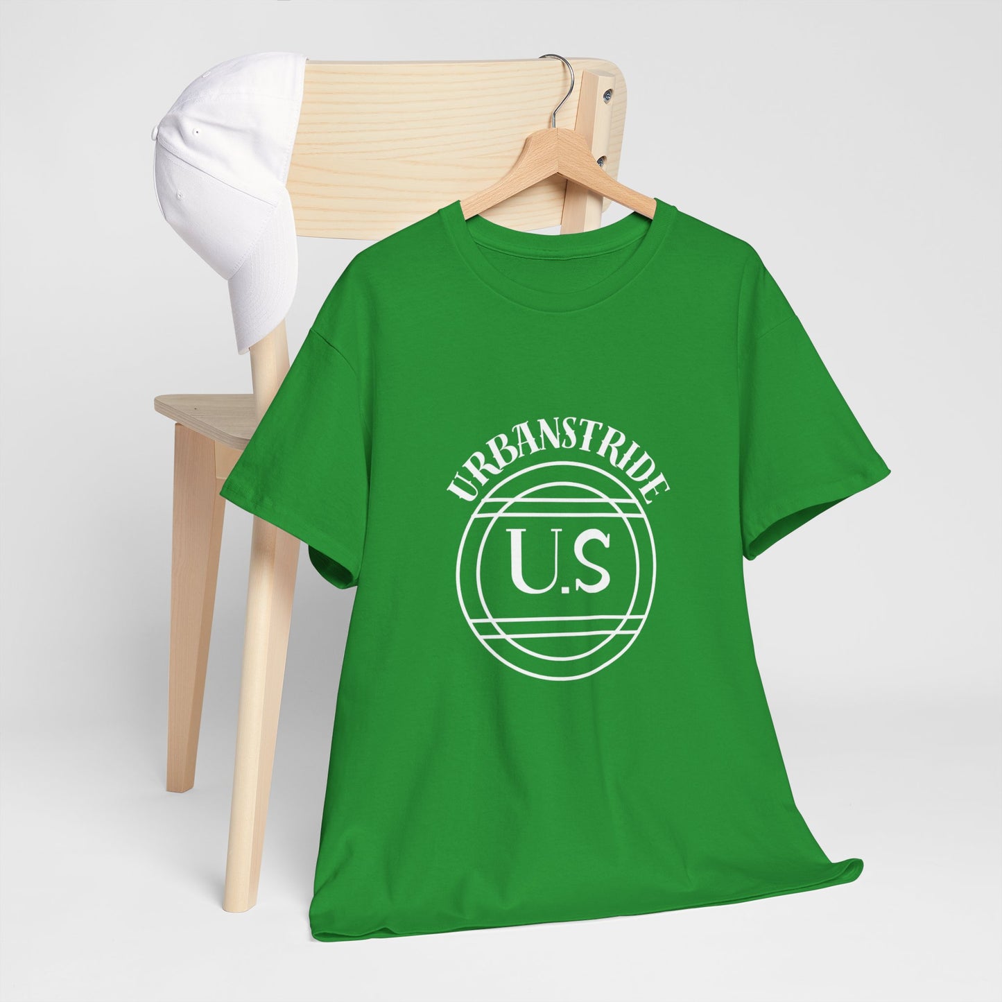 T-shirt con scritta "urbanstride" centrale