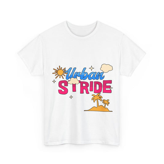 T-shirt con scritta "Urbanstride"al mare